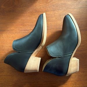 Nisolo Mia Everyday Ankle Bootie - worn once.